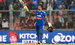 സഞ്ജു ഔട്ട്, കിഷന് ഇന്! തിരുവനന്തപുരത്ത് സഞ്ജുവിനെ സാക്ഷിയാക്കി ഇഷാന് കിഷന്റെ ബാറ്റിങ് വെടിക്കെട്ട്; 42 പന്തില് കന്നി സെഞ്ച്വറിയുമായി ടീമിലെ സ്ഥാനം ഉറപ്പിച്ച് താരം; കാര്യവട്ടത്ത് ഇന്ത്യ കൂറ്റന് സ്കോറിലേക്ക് സഞ്ജു ഔട്ട്, കിഷന് ഇന്! തിരുവനന്തപുരത്ത് സഞ്ജുവിനെ സാക്ഷിയാക്കി ഇഷാന് കിഷന്റെ ബാറ്റിങ് വെടിക്കെട്ട്; 42 പന്തില് കന്നി സെഞ്ച്വറിയുമായി ടീമിലെ സ്ഥാനം ഉറപ്പിച്ച് താരം; കാര്യവട്ടത്ത് ഇന്ത്യ കൂറ്റന് സ്കോറിലേക്ക്