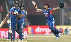 ഗ്രീന്ഫീല്ഡില് റണ്മല! കിവീസ് ബൗളര്മാരെ നിലംതൊടീക്കാതെ കിഷനും സൂര്യയും; 42 പന്തില് സെഞ്ച്വറിയുമായി ഗവാസ്കറെ പോലും ഞെട്ടിച്ച കൊല ഫോം; സഞ്ജു ഒഴികെ വന്നവരൊക്കെ ബാറ്റിങ് വെടിക്കെട്ട്; ന്യൂസിലന്ഡിന് 272 റണ്സ് വിജയലക്ഷ്യം ഗ്രീന്ഫീല്ഡില് റണ്മല! കിവീസ് ബൗളര്മാരെ നിലംതൊടീക്കാതെ കിഷനും സൂര്യയും; 42 പന്തില് സെഞ്ച്വറിയുമായി ഗവാസ്കറെ പോലും ഞെട്ടിച്ച കൊല ഫോം; സഞ്ജു ഒഴികെ വന്നവരൊക്കെ ബാറ്റിങ് വെടിക്കെട്ട്; ന്യൂസിലന്ഡിന് 272 റണ്സ് വിജയലക്ഷ്യം