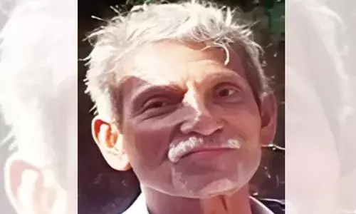 പേപ്പട്ടിയുടെ കടിയേറ്റ പശു ചത്തു; മനംനൊന്ത കര്ഷകന് വിഷം കഴിച്ച് മരിച്ചു പേപ്പട്ടിയുടെ കടിയേറ്റ പശു ചത്തു; മനംനൊന്ത കര്ഷകന് വിഷം കഴിച്ച് മരിച്ചു