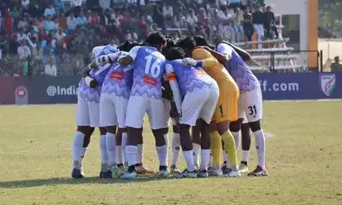 സന്തോഷ് ട്രോഫിയിലെ സർവീസസിനെതിരായ കേരളത്തിന്റെ മത്സരം മാറ്റി വെച്ചു; കാരണം ഗതാഗതക്കുരുക്ക്; മത്സരം ഞായറാഴ്ച നടക്കും