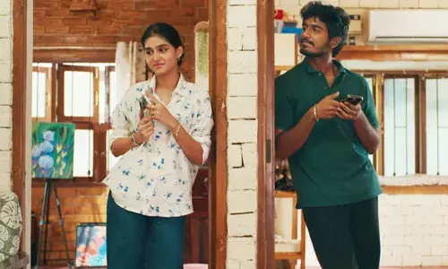 അനശ്വര രാജനും അഭിഷൻ ജീവിന്തും ഒരുമിക്കുന്ന റൊമാന്റിക് കോമഡി; വിത്ത് ലവ് ട്രെയിലർ പുറത്തിറങ്ങി; ചിത്രം ഫെബ്രുവരി 6ന് തിയറ്ററുകളിലേക്ക്