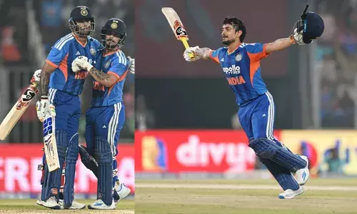 ഗ്രീന്‍ഫീല്‍ഡില്‍ റണ്‍മല! കിവീസ് ബൗളര്‍മാരെ നിലംതൊടീക്കാതെ കിഷനും സൂര്യയും; 42 പന്തില്‍ സെഞ്ച്വറിയുമായി ഗവാസ്‌കറെ പോലും ഞെട്ടിച്ച കൊല ഫോം; സഞ്ജു ഒഴികെ വന്നവരൊക്കെ ബാറ്റിങ് വെടിക്കെട്ട്;  ന്യൂസിലന്‍ഡിന് 272 റണ്‍സ് വിജയലക്ഷ്യം