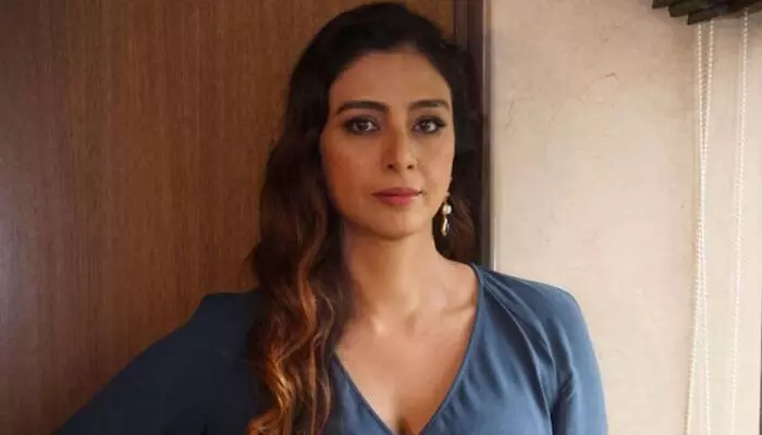 അച്ഛനെ എനിക്ക് ഓർമയില്ല, കാണാനും തോന്നിയിട്ടില്ല; ആ പേര് പോലും ഞാൻ ഉപയോഗിച്ചിട്ടില്ല; ഫാത്തിമയായി ജീവിക്കാനാണ് ഇഷ്ടം; മനസ്സ് തുറന്ന് തബു അച്ഛനെ എനിക്ക് ഓർമയില്ല, കാണാനും തോന്നിയിട്ടില്ല; ആ പേര് പോലും ഞാൻ ഉപയോഗിച്ചിട്ടില്ല; ഫാത്തിമയായി ജീവിക്കാനാണ് ഇഷ്ടം; മനസ്സ് തുറന്ന് തബു