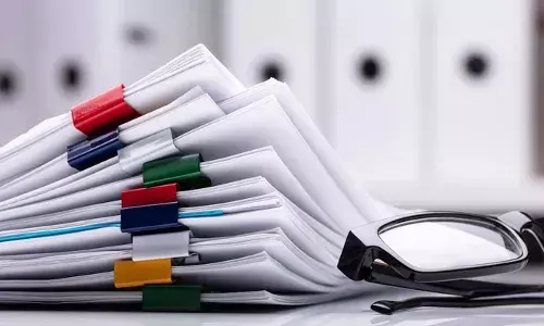 ഇനി ജീവിക്കാന്‍ ജയിലാണ് നല്ലത്, പുറത്തിറങ്ങുമ്പോള്‍ വന്‍ തുക ശമ്പളവുമായി വരാം; വാട്‌സാപ്പില്‍ സ്റ്റാറ്റസ് ഇട്ടതിന്റെ പ്രതികാരം; എസ്ടി പ്രമോട്ടറെ ലിസ്റ്റില്‍ നിന്ന് പുറത്താക്കി