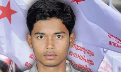 എസ്എഫ്ഐ നേതാവ് ഫാസില് വധക്കേസ്: പ്രതികളായ മുഴുവന് ആര്എസ്എസ്-ബിജെപി പ്രവര്ത്തകരെയും വെറുതെവിട്ടു എസ്എഫ്ഐ നേതാവ് ഫാസില് വധക്കേസ്: പ്രതികളായ മുഴുവന് ആര്എസ്എസ്-ബിജെപി പ്രവര്ത്തകരെയും വെറുതെവിട്ടു