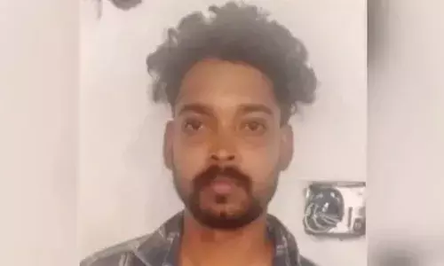 കൊല്ലത്ത് പ്രീമിയം മദ്യശാലയില് നിന്ന് 40 കുപ്പി മദ്യം മോഷ്ടിച്ചു; യുവാവ് പിടിയില് കൊല്ലത്ത് പ്രീമിയം മദ്യശാലയില് നിന്ന് 40 കുപ്പി മദ്യം മോഷ്ടിച്ചു; യുവാവ് പിടിയില്