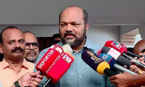 എയിംസും ഇല്ല, സ്ഥലത്തിന്റെ ലിസ്റ്റ് നല്കിയതാണ്; അതിവേഗ റെയിലും ഇല്ല, കേരളത്തിന് കടുത്ത അവഗണന; വിവേചനമെന്ന് മന്ത്രി പി രാജീവ് എയിംസും ഇല്ല, സ്ഥലത്തിന്റെ ലിസ്റ്റ് നല്കിയതാണ്; അതിവേഗ റെയിലും ഇല്ല, കേരളത്തിന് കടുത്ത അവഗണന; വിവേചനമെന്ന് മന്ത്രി പി രാജീവ്