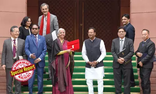 വിദേശയാത്രയ്ക്കും പഠനത്തിനും വന്‍ ഇളവ്; ആദായ നികുതി സ്ലാബില്‍ മാറ്റമില്ലാത്തത് ശമ്പള വരുമാനക്കാരെ നിരാശരാക്കുമെങ്കിലും പോക്കറ്റ് ചോരാതിരിക്കാന്‍ വിദ്യകള്‍; ആക്‌സിഡന്റ് ക്ലെയിം പലിശയ്ക്കും ഇനി നികുതിയില്ല; ആരോഗ്യ മേഖലയിലും നിത്യോപയോഗ സാധനങ്ങളിലും ചില ഇളവുകള്‍; കേന്ദ്ര ബജറ്റില്‍ അറിഞ്ഞിരിക്കേണ്ട അഞ്ച് മാറ്റങ്ങള്‍