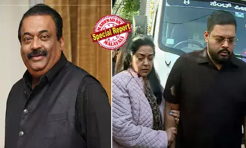 അച്ഛന് വലിയൊരു മനുഷ്യനായിരുന്നു; സമ്മര്ദ്ദങ്ങള് ഞങ്ങളോട് നേരിട്ട് പറഞ്ഞിരുന്നില്ല; വിതുമ്പിക്കരഞ്ഞ് സി ജെ റോയിയുടെ മകന്; മരണത്തിന് പിന്നിലെ കാരണം തേടി രോഹിത്; റോയിക്ക് കണ്ണീരോടെ വിട നല്കി ബെംഗളൂരു; കമ്പനി ആസ്ഥാനത്ത് തര്ക്കങ്ങളുണ്ടായില്ലെന്ന് സിസിടിവി ദൃശ്യങ്ങള്; അന്വേഷണം പുതിയ തലത്തിലേക്ക്; കോണ്ഫിഡന്റ് ഗ്രൂപ്പിന്റെ ചൊവ്വാഴ്ചത്തെ വാര്ത്താസമ്മേളനം മാറ്റി അച്ഛന് വലിയൊരു മനുഷ്യനായിരുന്നു; സമ്മര്ദ്ദങ്ങള് ഞങ്ങളോട് നേരിട്ട് പറഞ്ഞിരുന്നില്ല; വിതുമ്പിക്കരഞ്ഞ് സി ജെ റോയിയുടെ മകന്; മരണത്തിന് പിന്നിലെ കാരണം തേടി രോഹിത്; റോയിക്ക് കണ്ണീരോടെ വിട നല്കി ബെംഗളൂരു; കമ്പനി ആസ്ഥാനത്ത് തര്ക്കങ്ങളുണ്ടായില്ലെന്ന് സിസിടിവി ദൃശ്യങ്ങള്; അന്വേഷണം പുതിയ തലത്തിലേക്ക്; കോണ്ഫിഡന്റ് ഗ്രൂപ്പിന്റെ ചൊവ്വാഴ്ചത്തെ വാര്ത്താസമ്മേളനം മാറ്റി