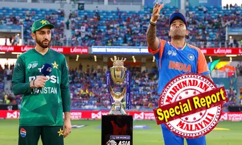 കളിക്കാനിറങ്ങും, പക്ഷേ ഇന്ത്യയോടില്ല; വീണ്ടും സസ്പെൻസ് നിറച്ച്  ബഹിഷ്‌കരണ പ്രഖ്യാപനം; ബംഗ്ലാദേശിന് ഐസിസി പണികൊടുത്തതിന് പിന്നാലെ പാക്കിസ്ഥാന്റെ കടുംപിടുത്തം; ലോകപ്പിലെ ഗ്ലാമർ പോരാട്ടത്തിന്റെ ആവേശത്തിന് തടയിട്ട് പിസിബി?