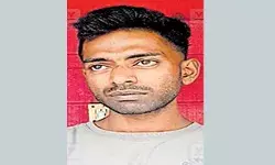 പോലിസിനെ കണ്ട് കയ്യിലിരുന്ന എംഡിഎംഎ വിഴുങ്ങി; വൈദ്യ പരിശോധനയിലൂടെ 11.260 ഗ്രാം കണ്ടെടുത്തു പോലിസിനെ കണ്ട് കയ്യിലിരുന്ന എംഡിഎംഎ വിഴുങ്ങി; വൈദ്യ പരിശോധനയിലൂടെ 11.260 ഗ്രാം കണ്ടെടുത്തു