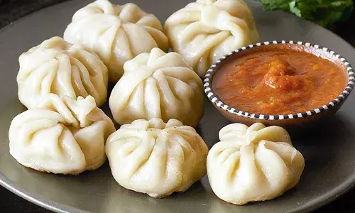 മോമോസിനോട് അമിതാസക്തി; വീട്ടുകാരറിയാതെ ഓരോ തവണയും സ്വര്‍ണം മോഷ്ടിച്ച് കച്ചവടക്കാരന് നല്‍കി 14കാരന്‍: നഷ്ടമായത് ലക്ഷങ്ങളുടെ സ്വര്‍ണം