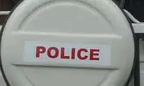 യുവതിക്കുനേരെ സദാചാര ഗുണ്ടകളുടെ ക്രൂരമര്ദ്ദനം; നിലത്തിട്ട് ചവിട്ടി, മുഖത്തടിച്ചു; ആശുപത്രിയിലെത്തിക്കാന് വന്ന ഓട്ടോക്കാരനും ഭീഷണി; എറണാകുളത്ത് ഒന്പത് പേര്ക്കെതിരെ കേസ് യുവതിക്കുനേരെ സദാചാര ഗുണ്ടകളുടെ ക്രൂരമര്ദ്ദനം; നിലത്തിട്ട് ചവിട്ടി, മുഖത്തടിച്ചു; ആശുപത്രിയിലെത്തിക്കാന് വന്ന ഓട്ടോക്കാരനും ഭീഷണി; എറണാകുളത്ത് ഒന്പത് പേര്ക്കെതിരെ കേസ്