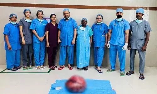 23 കിലോഗ്രാം ഭാരമുള്ള മുഴ 25 വയസുകാരിയില്‍ നിന്നും വിജയകരമായി നീക്കം ചെയ്തു; കോഴിക്കോട് മെഡിക്കല്‍ കോളേജ് സങ്കീര്‍ണ ശസ്ത്രക്രിയ