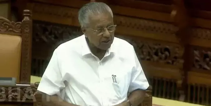 സ്പീക്കറെ തടയാന് ബാനര് വടി; നിയമസഭയില് കണ്ടത് പ്രതിപക്ഷത്തിന്റെ കോപ്രായങ്ങള്; സതീശനും കൂട്ടരും വിരണ്ടത് കോടതി വിധിയിലോ? ആഞ്ഞടിച്ച് മുഖ്യമന്ത്രി സ്പീക്കറെ തടയാന് ബാനര് വടി; നിയമസഭയില് കണ്ടത് പ്രതിപക്ഷത്തിന്റെ കോപ്രായങ്ങള്; സതീശനും കൂട്ടരും വിരണ്ടത് കോടതി വിധിയിലോ? ആഞ്ഞടിച്ച് മുഖ്യമന്ത്രി