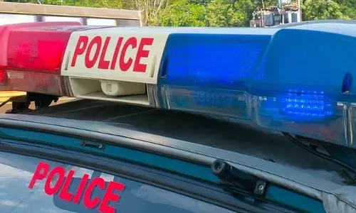 അധ്യാപികയായ ഭാര്യ സ്കൂളിൽ പോയ തക്കം നോക്കി 12കാരന്റെ ജീവനെടുത്തു, മൃതദേഹം ട്രങ്കിനുള്ളിലാക്കി; പിന്നാലെ ലഹരി മൂത്ത പിതാവ് മുങ്ങി; അരും കൊല ഭാര്യയുമായുള്ള സ്വത്ത് തർക്കത്തിൽ