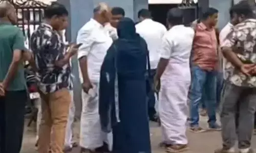 പെരുമ്പാവൂരില്‍ ഇതര സംസ്ഥാന തൊഴിലാളികളെ മര്‍ദിച്ചു; പഞ്ചായത്ത് പ്രസിഡന്റിന്റെ ഭര്‍ത്താവ് പിടിയില്‍