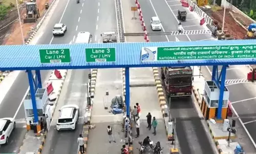 കാസര്‍ഗോഡ് കുമ്പള ആരിക്കാടി ടോള്‍ പ്ലാസ അടച്ചു പൂട്ടും; നരേന്ദ്ര മോദിക്കും നിതിന്‍ ഗഡ്കരിക്കും നന്ദിയെന്ന് കെ സുരേന്ദ്രന്‍; ജനകീയ സമരത്തിന്റെയും നിയമപോരാട്ടത്തിന്റെയും വിജയമെന്ന് ആക്ഷന്‍ കമ്മിറ്റി