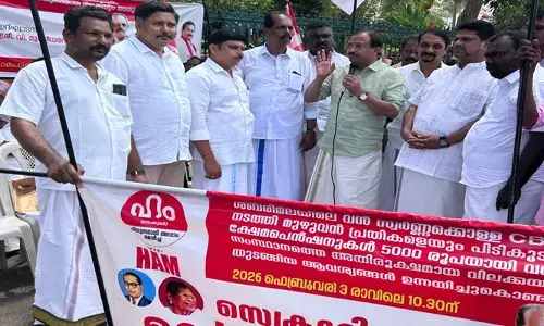 ശബരിമല സ്വര്‍ണക്കൊള്ളയില്‍ ഒത്തുകളി: സി.പി.എമ്മും കോണ്‍ഗ്രസും കൂട്ടുപ്രതികളെന്ന് വി. മുരളീധരന്‍