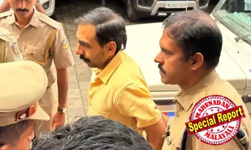 ഒന്നാം പ്രതിയും പുറത്തേയ്ക്ക്! ശബരിമല സ്വര്‍ണക്കൊള്ളക്കേസില്‍ ഉണ്ണികൃഷ്ണന്‍ പോറ്റിക്ക് ജാമ്യം;  ഉടന്‍ പുറത്തിറങ്ങും; പക്ഷേ കാത്തിരിക്കുന്നത് അതിലും വലിയ കെണി! പിടിമുറുക്കി ഇഡി; തന്ത്രിയുടെ കോടികളുടെ നിക്ഷേപത്തിലും പിടിവീഴുന്നു