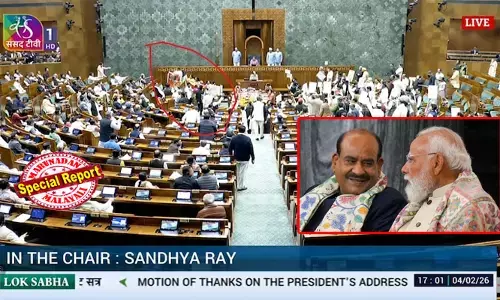 കോണ്‍ഗ്രസ് എംപിമാര്‍ മോദിയെ വളഞ്ഞിട്ട് എന്തെങ്കിലും ചെയ്‌തേനെ!: സഭയില്‍ എത്തരുതെന്ന് സ്പീക്കറുടെ മുന്നറിയിപ്പ്; 20 വര്‍ഷത്തിനിടെ ആദ്യമായി പ്രധാനമന്ത്രിയുടെ മറുപടിയില്ലാതെ നന്ദിപ്രമേയം പാസാക്കി ലോക്‌സഭ; നരവനെ പേടിയില്‍ മോദി ഒളിച്ചോടിയെന്ന് പ്രതിപക്ഷം; പാര്‍ലമെന്റില്‍ അസാധാരണ നാടകം