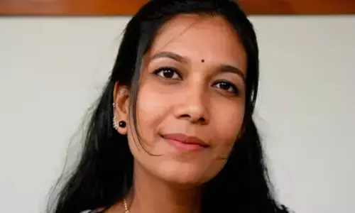 രാവിലെ പെട്ടെന്ന് വയ്യാതെയായി കുഴഞ്ഞുവീണു; ആശുപത്രിയിൽ എത്തിച്ചെങ്കിലും ജീവൻ രക്ഷിക്കാനായില്ല; കോഴിക്കോട് യുവതി മരിച്ച നിലയിൽ; വേദനയോടെ ഉറ്റവർ