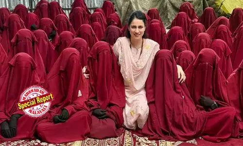 ചേരിയിലെ ചുവരുകളില്‍ വിസ്മയം തീര്‍ത്ത ഇന്ത്യന്‍ ചിത്രകാരി ഇനി ലോകത്തെ മികച്ച അധ്യാപിക! ദുബായില്‍ 8 കോടിയുടെ ഗ്ലോബല്‍ ടീച്ചര്‍ പുരസ്‌കാരം ഏറ്റുവാങ്ങി റൂബിള്‍ നാഗി; അക്ഷരങ്ങള്‍ക്കൊപ്പം നിറങ്ങള്‍ കൂടി ചേര്‍ത്തപ്പോള്‍ മാറിയത് ലക്ഷക്കണക്കിന് കുട്ടികളുടെ ജീവിതം; അധ്യാപകരുടെ നൊബേല്‍ ഇന്ത്യയുടെ അഭിമാന നിമിഷം