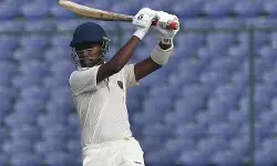 ജൻമേജയ് ജോഷിക്ക് നാല് വിക്കറ്റ്;രഞ്ജി ട്രോഫി ക്വാർട്ടർ ഫൈനലിൽ ജാർഖണ്ഡിനെ എറിഞ്ഞിട്ട് ഉത്തരാഖണ്ഡ്; ആദ്യ ഇന്നിംഗ്‌സിൽ 235 റൺസിന് പുറത്ത്; ആദിത്യ സിംഗിന് അർധസെഞ്ചുറി