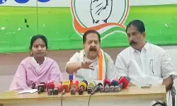 ശബരിമല സ്വര്‍ണ്ണക്കടത്ത് കേസ് അട്ടിമറിച്ചു; പ്രതികള്‍ക്ക് സ്വാഭാവിക ജാമ്യം ലഭിക്കാന്‍ സാഹചര്യം ഒരുക്കിയത് ആഭ്യന്തര വകുപ്പ്; രക്തസാക്ഷി ഫണ്ട് തട്ടിപ്പില്‍ എം.വി ഗോവിന്ദന്‍ മറുപടി പറയണം: രമേശ് ചെന്നിത്തല