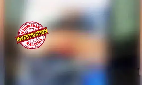 വഴിയരികില്‍ സ്‌കൂട്ടര്‍ പാര്‍ക്ക് ചെയ്യുന്നതില്‍ തര്‍ക്കം; മകളെ ട്യൂഷന് എത്തിച്ച ശേഷം മടങ്ങവെ യുവതിക്ക് നേരെ ആക്രമണം;  കഴുത്തില്‍ വെട്ടാന്‍ വന്നപ്പോള്‍ തടഞ്ഞ യുവതിയുടെ ഇരുകൈകള്‍ക്കും വെട്ടേറ്റു; അയല്‍വാസിയായ അമ്മാവന്‍ ഒളിവില്‍; ലഹരിക്ക് അടിമയെന്ന് ബന്ധുക്കള്‍; കേസെടുത്ത് പൊലീസ്