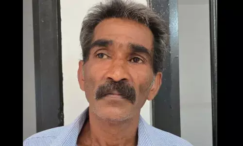 മദ്യപിക്കാന്‍ വെളളം ചോദിച്ചിട്ട് കൊടുക്കാത്തതില്‍ കലി; മധ്യവയസ്‌കന്റെ തലയ്ക്ക് വെട്ടി പരിക്കല്പിച്ചയാള്‍ പെരുനാട് പോലീസിന്റെ പിടിയില്‍