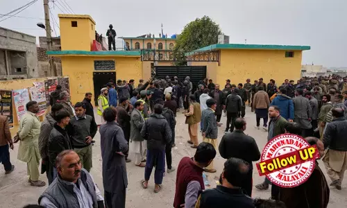 വെള്ളിയാഴ്ച പ്രാര്‍ത്ഥനയ്ക്കിടെ പൊട്ടിത്തെറിച്ച ചാവേര്‍; കിലോമീറ്ററുകളോളം പ്രകമ്പനം; ഇസ്ലാമാബാദില്‍ ഷിയാ പള്ളി തകര്‍ത്ത് ഭീകരാക്രമണം; മൃതദേഹങ്ങള്‍ ചിതറിയ നിലയില്‍; ഇമാംബര്‍ഗയില്‍ ചോരപ്പുഴ; നിലയ്ക്കാത്ത നിലവിളികള്‍; മരണസംഖ്യ 69 ആയി ഉയര്‍ന്നു; 169 പേര്‍ക്ക് പരിക്ക്; ഇസ്ലാമാബാദ് അടിയന്തരാവസ്ഥയില്‍!