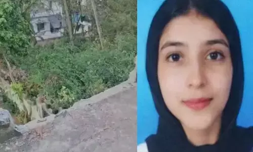 നിയന്ത്രണം വിട്ട സ്കൂട്ടർ സംരക്ഷണ ഭിത്തി തകർത്ത് താഴ്ചയിലേക്ക് പതിച്ചു; അച്ഛനും മകൾക്കും ദാരുണാന്ത്യം; സംഭവം കോഴിക്കോട്