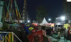 ഉയരത്തിലേക്ക് കുതിക്കവെ  യന്ത്രഊഞ്ഞാല്‍ പൊട്ടിവീണു; സുരജ്കുണ്ഡ് മേളയ്ക്കിടെ അപകടം; രക്ഷിക്കാനിറങ്ങിയ പോലീസ് ഉദ്യോഗസ്ഥന് ദാരുണാന്ത്യം