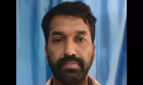 യുവതി വസ്ത്രം മാറുന്ന ദൃശ്യങ്ങള്‍ മൊബൈലില്‍ വീഡിയോയില്‍ പകര്‍ത്തിയ യുവാവ് അറസ്റ്റില്‍