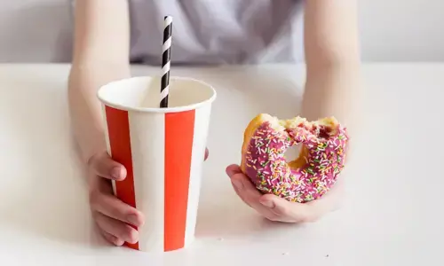 കുട്ടികളുടെ പെരുമാറ്റത്തേയും അക്കാദമിക പെര്‍ഫോര്‍മന്‍സിനെയും ബാധിക്കുന്നു; കാമ്പസില്‍ മധുരമുള്ള സ്‌നാക്‌സിനും ശീതളപാനീയങ്ങള്‍ക്കും നിരോധനമേര്‍പ്പെടുത്തി യുഎഇയിലെ സ്‌കൂളുകള്‍