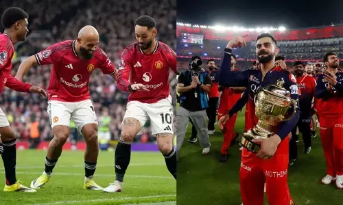 സ്മൃതിയും കോഹ്ലിയും കിരീടം ചൂടി; പിന്നാലെ ആര്‍.സി.ബി വില്‍പനയ്ക്ക്? അദാനിയും പൂനാവാലയും ഒരുവശത്ത്; മറുവശത്ത് ലോക ഫുട്‌ബോള്‍ ഭീമന്മാര്‍; 16,300 കോടിയുടെ വമ്പന്‍ ഓഫറുമായി  ഗ്ലാസേഴ്സ് കുടുംബം; മാഞ്ചസ്റ്റര്‍ യുണൈറ്റഡ് സ്വന്തമാക്കുമോ? ഐപിഎല്‍ ചരിത്രത്തിലെ ഏറ്റവും വലിയ കൈമാറ്റത്തിന് കളമൊരുങ്ങുന്നു!