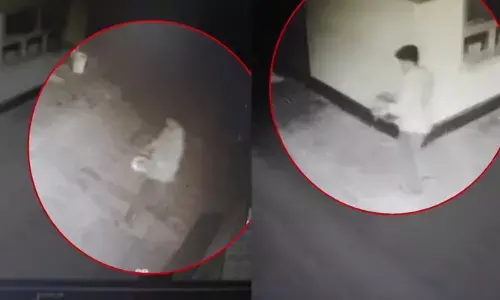 മുഖം മറയ്ക്കാതെ, കൂസലില്ലാതെ എത്തിയ മോഷ്ടാവ്; ചില്ലറ ഒഴിവാക്കി വലിയ നോട്ടുകൾ മാത്രം കീശയിലാക്കി സെലക്റ്റീവ് കവർച്ച; കാങ്കോൽ ക്ഷേത്രത്തിൽ ഭണ്ഡാരം തകർത്ത കള്ളനായി വലവിരിച്ച് പോലീസ്