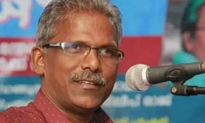 മതമല്ല..വിശപ്പാണ് പ്രധാനമെങ്കിൽ കുറച്ച്..കപ്പ പുഴുങ്ങിക്കൊടുത്താൽ പ്രശ്നമെല്ലാം തീരുമല്ലോ..; ഇവരെന്താണ് പറയുന്നതെന്ന് മനസ്സിലാകുന്നില്ല; പ്രസംഗത്തിൽ തുറന്നടിച്ച് സണ്ണി എം കപിക്കാട്