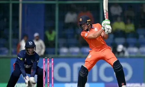 ഓൾ റൗണ്ട് മികവുമായി ബാസ് ഡി ലീഡ്; നമീബിയക്കെതിരെ ഏഴ് വിക്കറ്റിന്റെ അനായാസ ജയം; പാകിസ്ഥാനെ മറികടന്ന് നെതർലൻഡ്‌സ് പോയന്‍റ് പട്ടികയില്‍ രണ്ടാമത്