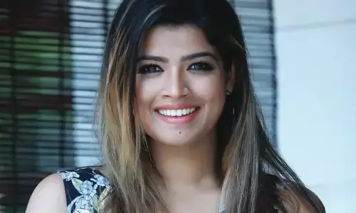 ഇപ്പോ..വസ്ത്രങ്ങളും ഷൂസുമെല്ലാം ഞങ്ങൾ ഷെയർ ചെയ്യാറുണ്ട്; പക്ഷെ ഞാൻ അവളോട് പറയുന്നത് ഒരൊറ്റ കാര്യം മാത്രം; കഷ്ടപ്പെടാൻ ആരെയും ഞാൻ അനുവദിക്കില്ല; മകളെ കുറിച്ച് അമൃത സുരേഷ്