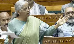 125 രാഷ്ട്രീയ കൊലപാതകങ്ങള്‍; അതില്‍ 30 എണ്ണം ഇപ്പോഴത്തെ മുഖ്യമന്ത്രിയുടെ ഭരണകാലത്ത്; 3500 കോടി നിക്ഷേപവുമായി വന്ന വ്യവസായി കേരളം വിട്ടു; കേരളത്തിലെ കമ്മ്യൂണിസ്റ്റുകള്‍ വികസന വിരോധികള്‍; രൂക്ഷവിമര്‍ശനവുമായി നിര്‍മല സീതാരാമന്‍