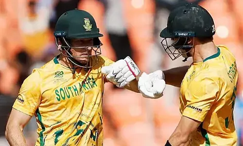 ടൈ കെട്ടിയ 187 റണ്‍സ് വിജയലക്ഷ്യം;  ഡബിള്‍ സൂപ്പര്‍ ഓവര്‍; ക്രിക്കറ്റ് ചരിത്രത്തിലെ അവിശ്വസനീയ ത്രില്ലര്‍! അഫ്ഗാന്‍ പൊരുതിയിട്ടും ഭാഗ്യം പ്രോട്ടീസ് നിരയ്ക്ക്;  രണ്ടാം സൂപ്പര്‍ ഓവറില്‍ മിന്നും ജയവുമായി മാര്‍ക്രവും സംഘവും