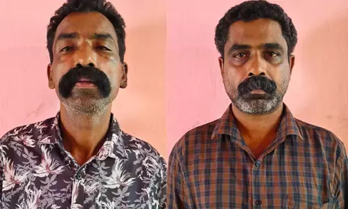 പഴയ പക വീട്ടാന്‍ അയല്‍വാസിയുടെ തലയ്ക്ക് കല്ലെടുത്തിടിച്ച് ക്രൂരത! തടയാന്‍ വന്നവരെയും തല്ലിച്ചതച്ചു; ചിറ്റാറില്‍ സഹോദരന്മാര്‍ പിടിയില്‍