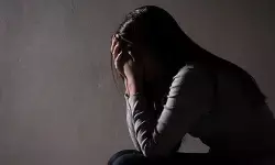 ആറു വര്‍ഷമായി ഭര്‍തൃ പിതാവ് പീഡിപ്പിക്കുന്നു; പുറത്ത് പറഞ്ഞാല്‍ മക്കളെ ഉപദ്രവിക്കുമെന്ന് ഭീഷണി; ഭര്‍ത്താവിനോട് പറഞ്ഞിട്ടും രക്ഷയില്ല: ഭര്‍ത്താവിന്റെ പിതാവിനെതിരെ പരാതി നല്‍കി സ്‌കൂള്‍ പ്രിന്‍സിപ്പല്‍