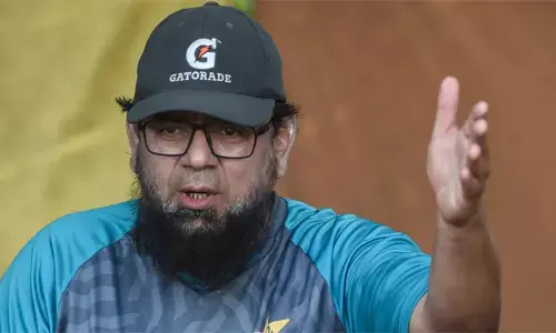 ഐസിസി ആരുടെ സ്വാധീനത്തിലാണെന്ന് നമുക്കെല്ലാവർക്കും അറിയാം; കൊളംബോയിൽ ഇന്ത്യക്കായി പിച്ചില്‍ മാറ്റം വരുത്തും; വിവാദ പരാമർശവുമായി മുൻ പാക് താരം