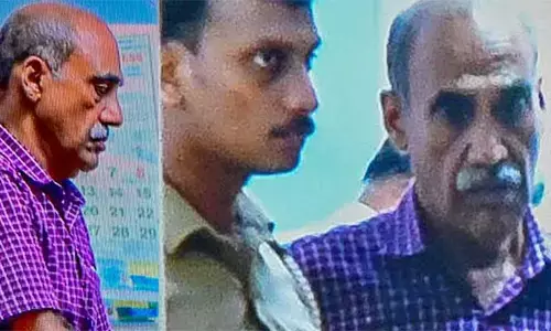 ശബരിമല കട്ടിളപ്പാളി കേസില്‍ മുന്‍ കമ്മീഷണര്‍ക്ക് ജാമ്യം; ദ്വാരപാലക ശില്പ കേസ് കുരുക്കായി, ബൈജു ജയിലില്‍ തന്നെ തുടരും