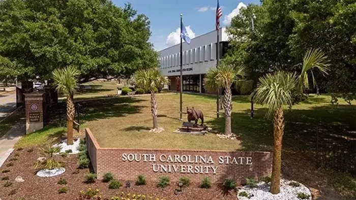 സൗത്ത് കരോലിന യൂണിവേഴ്സിറ്റി റസിഡന്ഷ്യല് കോംപ്ലക്സില് വെടിവയ്പ്പ്; രണ്ട് മരണം, ഒരാള്ക്ക് പരിക്ക് സൗത്ത് കരോലിന യൂണിവേഴ്സിറ്റി റസിഡന്ഷ്യല് കോംപ്ലക്സില് വെടിവയ്പ്പ്; രണ്ട് മരണം, ഒരാള്ക്ക് പരിക്ക്