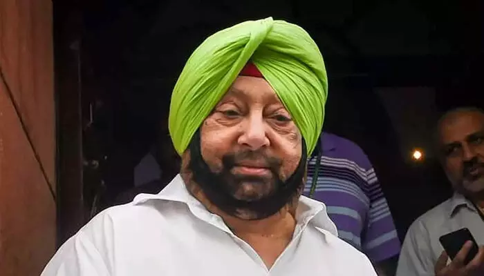 വിദേശ നാണ്യ വിനിമയ ചട്ടലംഘന കേസ്: അമരീന്ദര് സിംഗിന് സമന്സ് അയച്ച ഇഡി ഉദ്യോഗസ്ഥന് സ്ഥലം മാറ്റം വിദേശ നാണ്യ വിനിമയ ചട്ടലംഘന കേസ്: അമരീന്ദര് സിംഗിന് സമന്സ് അയച്ച ഇഡി ഉദ്യോഗസ്ഥന് സ്ഥലം മാറ്റം