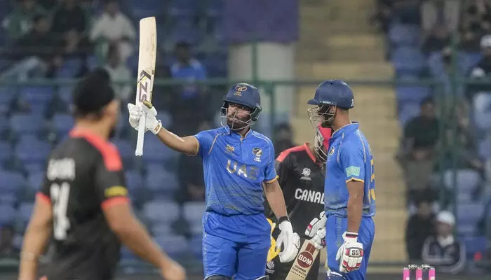 ജുനൈദ് സിദ്ദിഖിയുടെ ഫൈഫറിൽ കനേഡിയൻ പട തകർന്നു; ഒരറ്റത്ത് വിക്കറ്റ് കാത്ത് ആര്യാംശ് ശർമ്മ; ആറാം നമ്പറിൽ സൊഹൈബിന്റെ വെടിക്കെട്ട്; യുഎയുടേത് ലോകകപ്പിലെ രണ്ടാമത്തെ ജയം ജുനൈദ് സിദ്ദിഖിയുടെ ഫൈഫറിൽ കനേഡിയൻ പട തകർന്നു; ഒരറ്റത്ത് വിക്കറ്റ് കാത്ത് ആര്യാംശ് ശർമ്മ; ആറാം നമ്പറിൽ സൊഹൈബിന്റെ വെടിക്കെട്ട്; യുഎയുടേത് ലോകകപ്പിലെ രണ്ടാമത്തെ ജയം